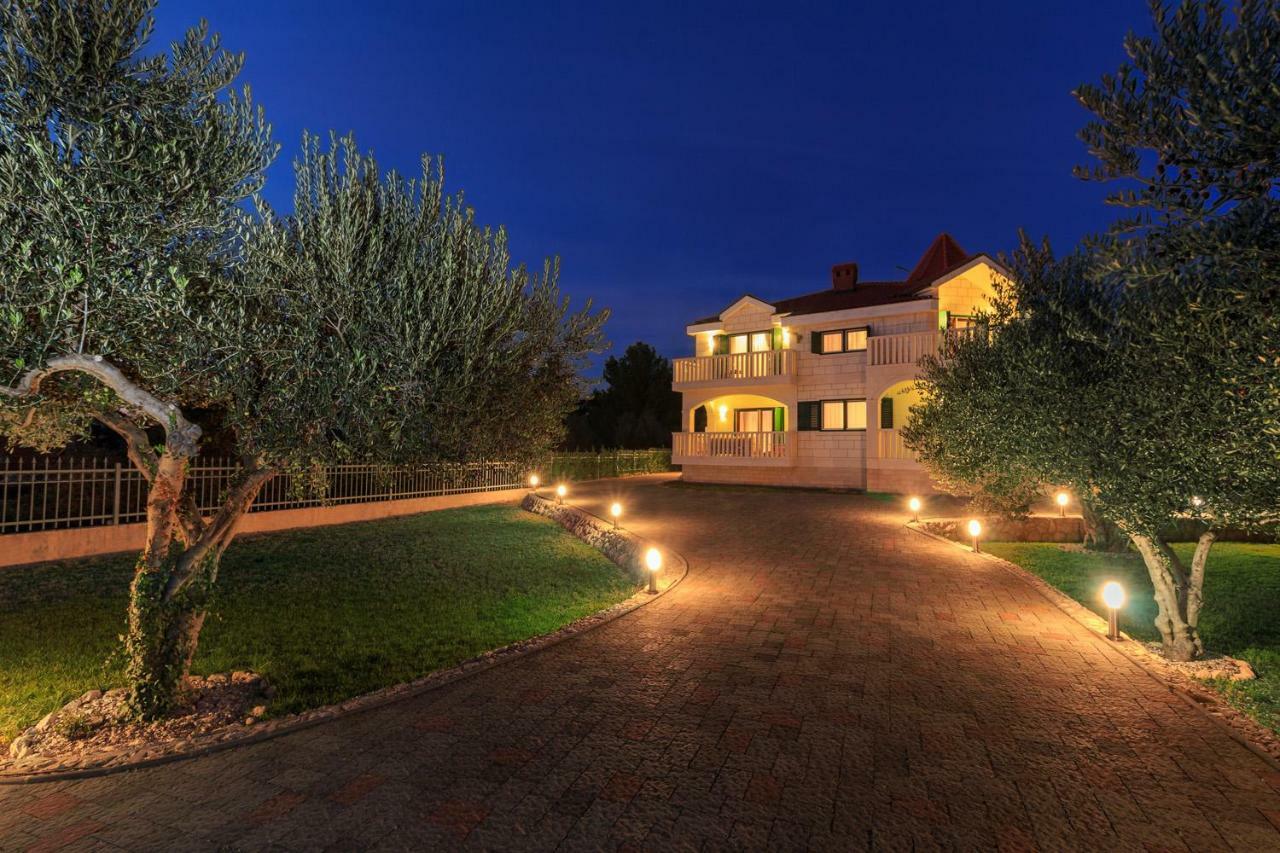 Villa Dream Srima Eksteriør bilde